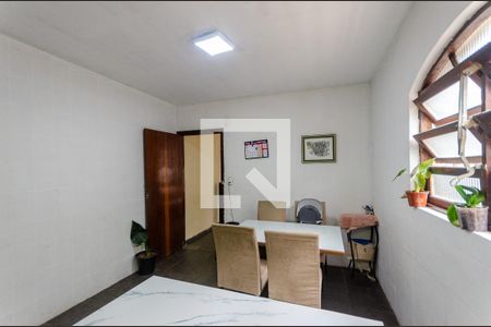 Casa para alugar com 100m², 3 quartos e 6 vagasCozinha