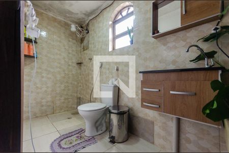 Casa para alugar com 100m², 3 quartos e 6 vagasBanheiro da Suíte