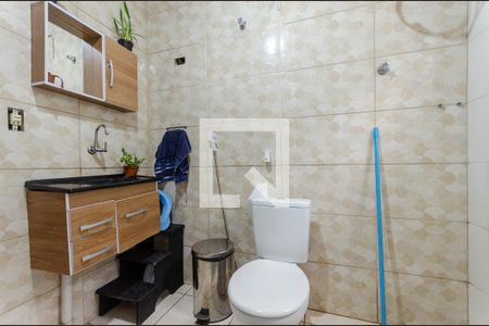 Casa para alugar com 100m², 3 quartos e 6 vagasBanheiro