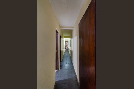 Casa para alugar com 100m², 3 quartos e 6 vagasCorredor