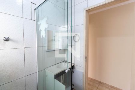 Casa para alugar com 65m², 2 quartos e 2 vagasBanheiro