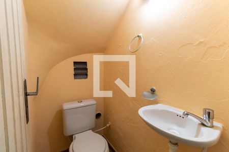 Casa para alugar com 65m², 2 quartos e 2 vagasLavabo