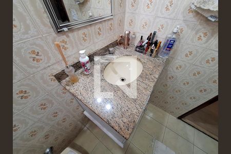 Apartamento à venda com 85m², 2 quartos e 1 vaga Apartamento à venda com 85m², 2 quartos e 1 vagaBanheiro