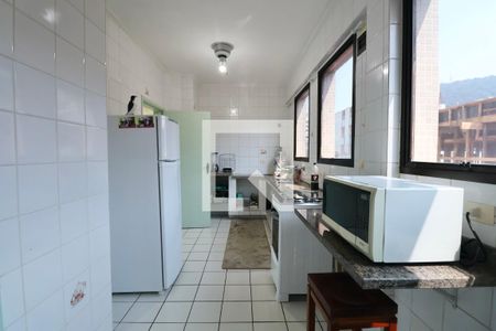 Apartamento para alugar com 142m², 3 quartos e 2 vagas Apartamento para alugar com 142m², 3 quartos e 2 vagasCozinha