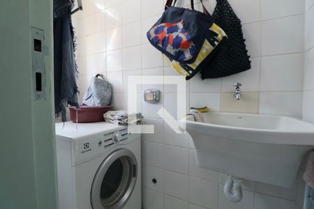 Apartamento para alugar com 142m², 3 quartos e 2 vagas Apartamento para alugar com 142m², 3 quartos e 2 vagasÁrea de Serviço