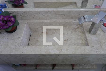 Apartamento à venda com 82m², 3 quartos e 2 vagasBanheiro social