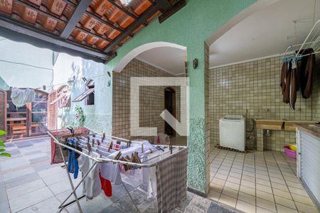 Casa à venda com 144m², 3 quartos e 2 vagas Casa à venda com 144m², 3 quartos e 2 vagasQuintal