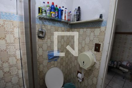 Casa à venda com 145m², 2 quartos e 2 vagasBanheiro 1