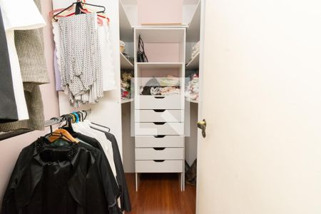 Casa à venda com 400m², 4 quartos e 4 vagasCloset da Suite