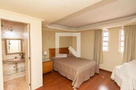 Casa à venda com 400m², 4 quartos e 4 vagasSuite Master