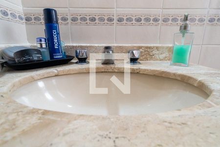 Apartamento à venda com 85m², 3 quartos e 2 vagas Apartamento à venda com 85m², 3 quartos e 2 vagasBanheiro Social Detalhe