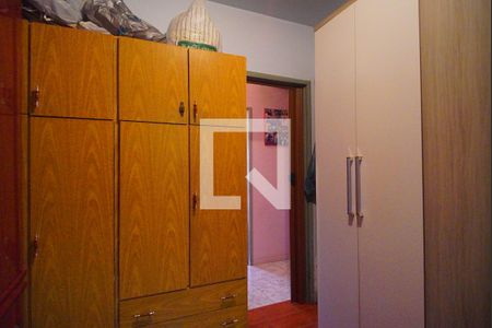 Casa à venda com 270m², 4 quartos e 4 vagas Casa à venda com 270m², 4 quartos e 4 vagasQuarto 2