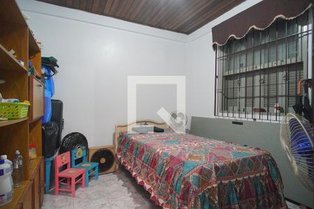 Casa à venda com 270m², 4 quartos e 4 vagas Casa à venda com 270m², 4 quartos e 4 vagasQuarto 3