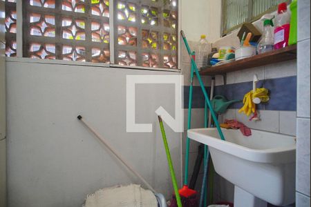 Casa à venda com 270m², 4 quartos e 4 vagas Casa à venda com 270m², 4 quartos e 4 vagasÁrea de Serviço