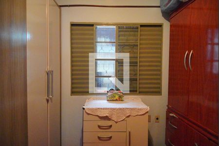 Casa à venda com 270m², 4 quartos e 4 vagas Casa à venda com 270m², 4 quartos e 4 vagasQuarto 2