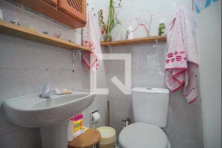 Casa à venda com 270m², 4 quartos e 4 vagas Casa à venda com 270m², 4 quartos e 4 vagasBanheiro 1