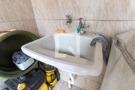 Casa à venda com 134m², 2 quartos e 2 vagas Casa à venda com 134m², 2 quartos e 2 vagasLavanderia