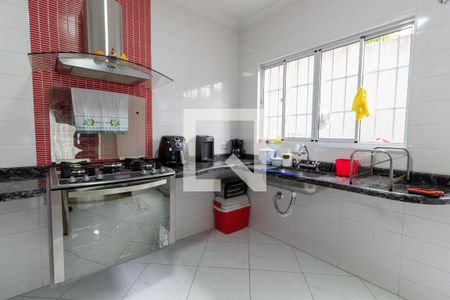 Casa à venda com 134m², 2 quartos e 2 vagas Casa à venda com 134m², 2 quartos e 2 vagasCozinha