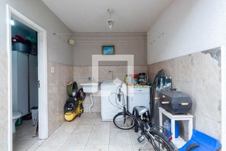 Casa à venda com 134m², 2 quartos e 2 vagas Casa à venda com 134m², 2 quartos e 2 vagasLavanderia