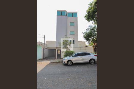 Apartamento à venda com 140m², 3 quartos e 2 vagas Apartamento à venda com 140m², 3 quartos e 2 vagasFachada