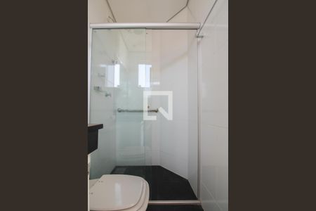 Apartamento à venda com 140m², 3 quartos e 2 vagas Apartamento à venda com 140m², 3 quartos e 2 vagasBanheiro da Suíte 1