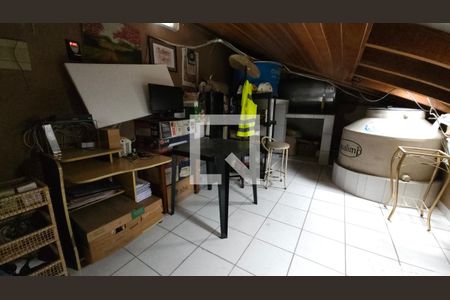 Casa à venda com 150m², 2 quartos e 2 vagasSotão