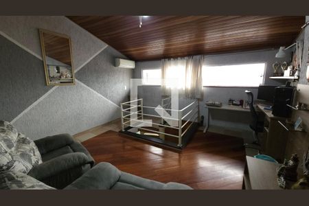 Casa à venda com 150m², 2 quartos e 2 vagasSotão