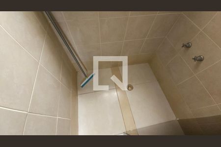 Casa à venda com 150m², 2 quartos e 2 vagasBanheiro 1 - suíte