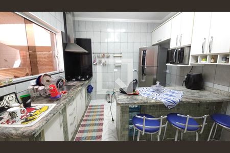 Casa à venda com 150m², 2 quartos e 2 vagasCozinha