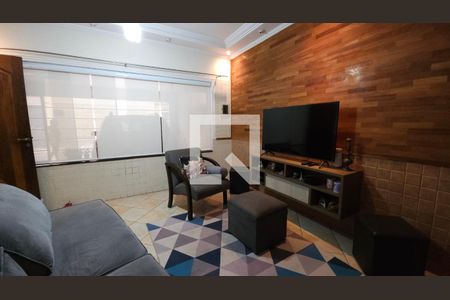 Casa à venda com 150m², 2 quartos e 2 vagasSala