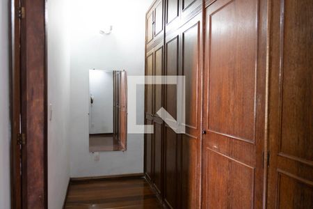 Casa à venda com 406m², 4 quartos e 4 vagasCloset Quarto 1