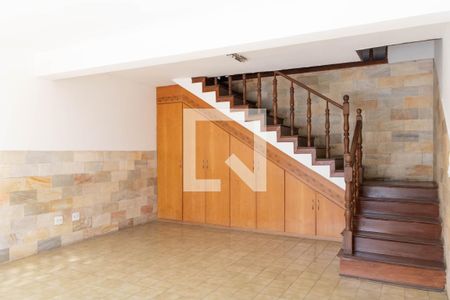 Casa à venda com 406m², 4 quartos e 4 vagasSala