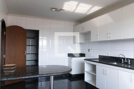 Casa à venda com 406m², 4 quartos e 4 vagasCozinha