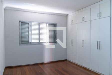 Casa à venda com 406m², 4 quartos e 4 vagasQuarto 2