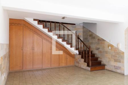 Casa à venda com 406m², 4 quartos e 4 vagasSala