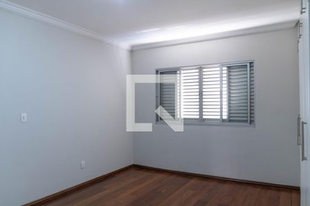 Casa à venda com 406m², 4 quartos e 4 vagasQuarto 2