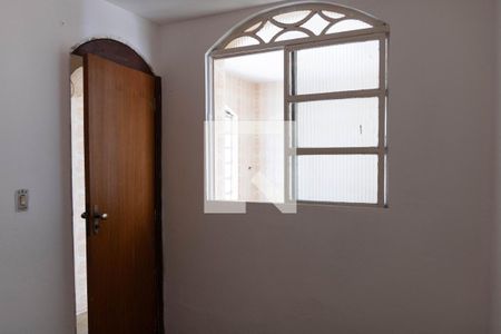 Casa à venda com 406m², 4 quartos e 4 vagasQuarto de Serviço