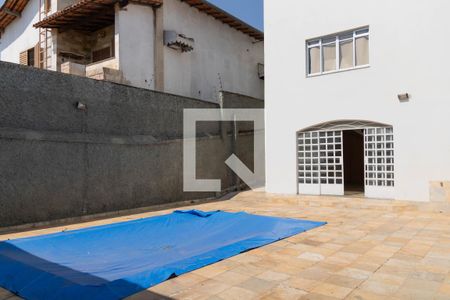 Casa à venda com 406m², 4 quartos e 4 vagasÁrea Externa