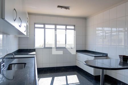 Casa à venda com 406m², 4 quartos e 4 vagasCozinha