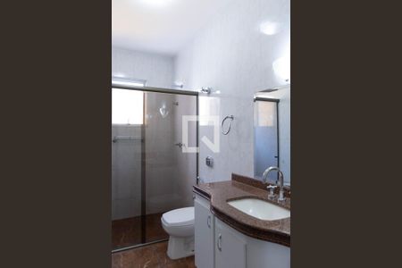 Casa à venda com 406m², 4 quartos e 4 vagasBanheiro 