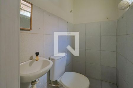 Banheiro de kitnet/studio para alugar com 1 quarto, 50m² em Concórdia, Belo Horizonte
