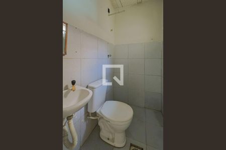 Banheiro de kitnet/studio para alugar com 1 quarto, 50m² em Concórdia, Belo Horizonte