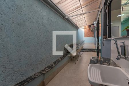 Casa à venda com 320m², 4 quartos e 4 vagasÁrea de Serviço