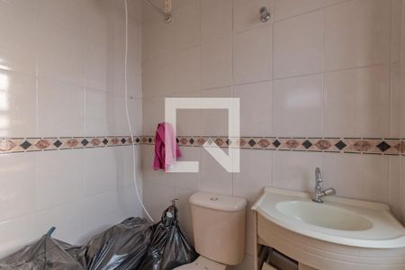 Casa à venda com 320m², 4 quartos e 4 vagasBanheiro Suíte 2