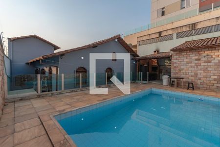 Casa à venda com 320m², 4 quartos e 4 vagasPiscina