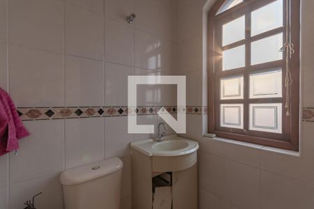 Casa à venda com 320m², 4 quartos e 4 vagasBanheiro Suíte 2