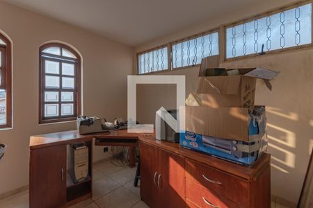 Casa à venda com 320m², 4 quartos e 4 vagasSuíte 2