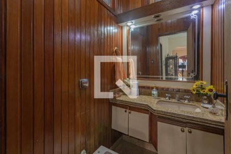 Casa à venda com 320m², 4 quartos e 4 vagasLavabo