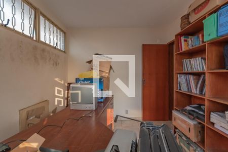 Casa à venda com 320m², 4 quartos e 4 vagasSuíte 2