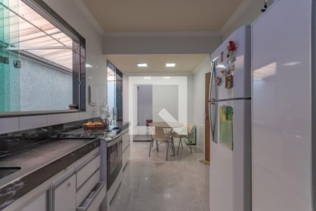 Casa à venda com 320m², 4 quartos e 4 vagasCozinha